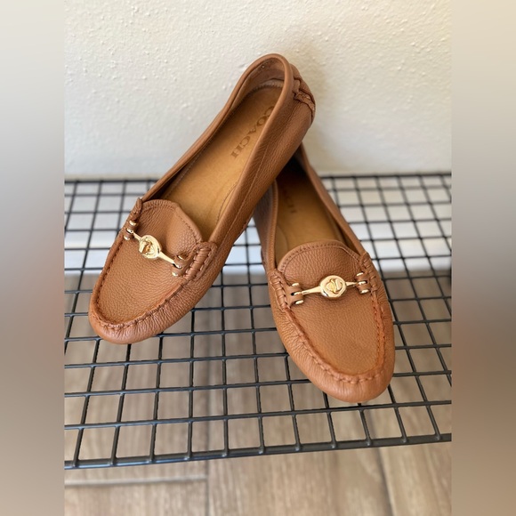 NEW Women’s Arlene Coach Moccasin Loafer, Tan, Size US 7. - Picture 11 of 15